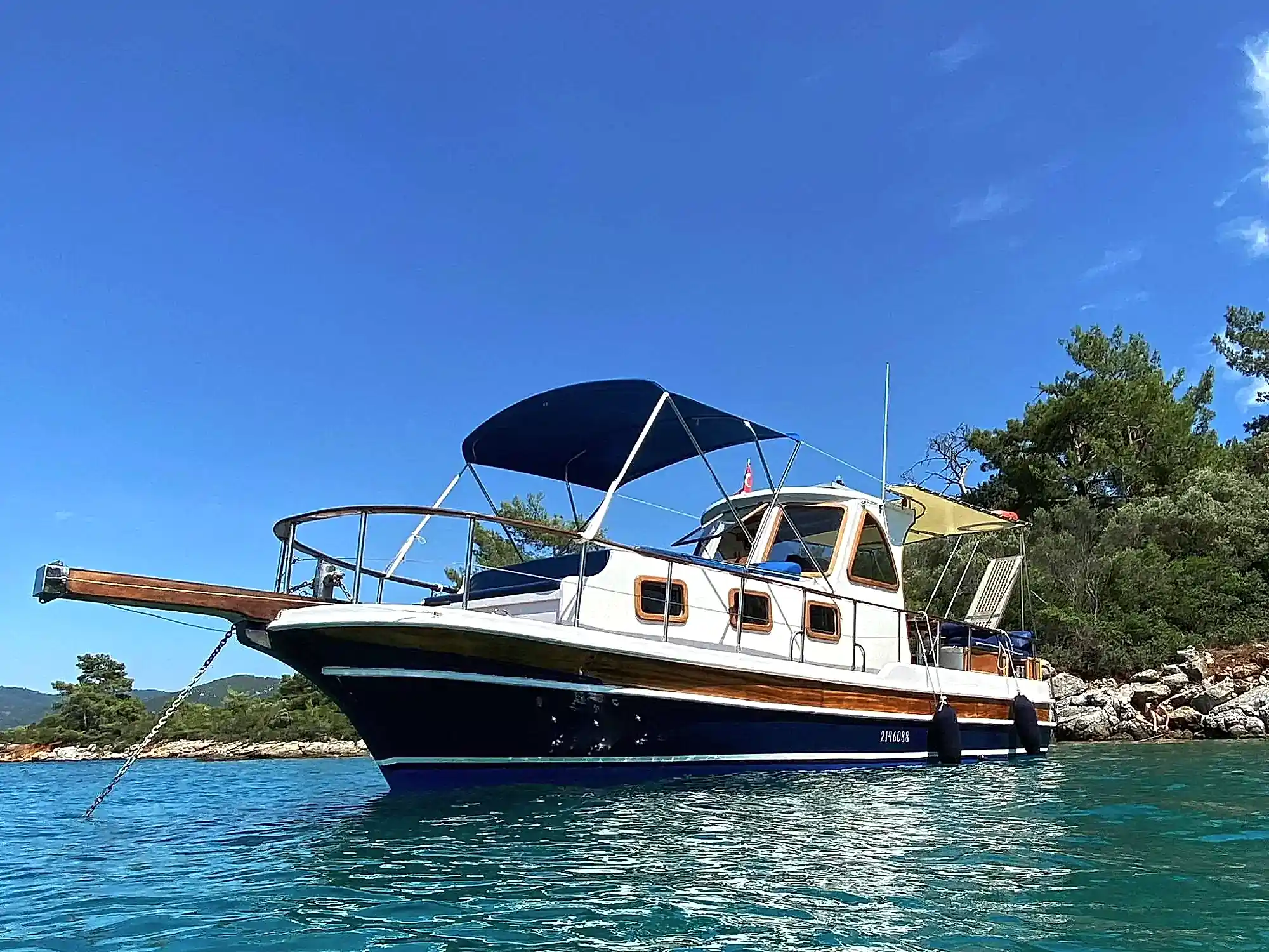 Karacasöğüt Tekne Kiralama