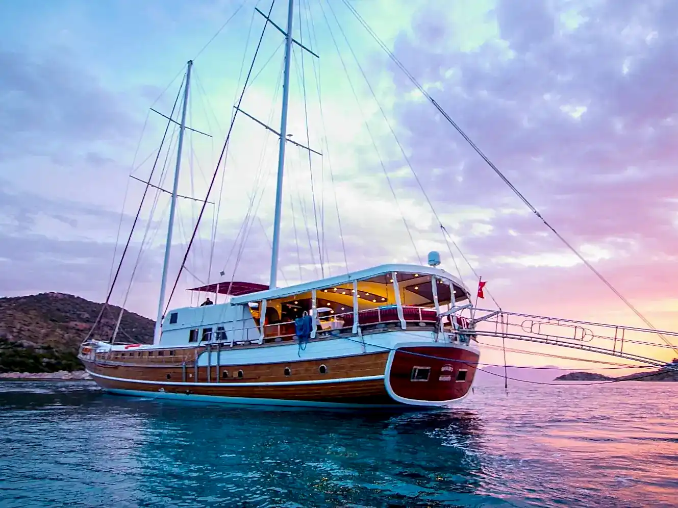 Bozburun'da 6 Kamaralı Lüks Gulet