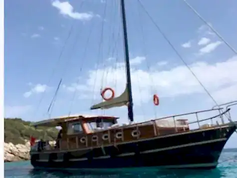 Bodrum'da 2 Kamaralı Gulet