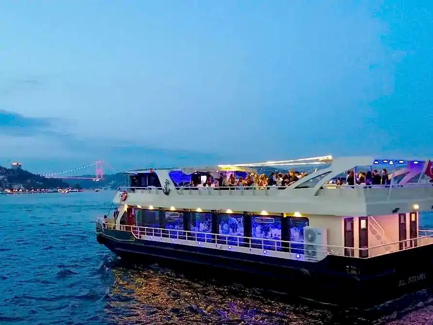 İstanbul Teknede Organizasyonlar