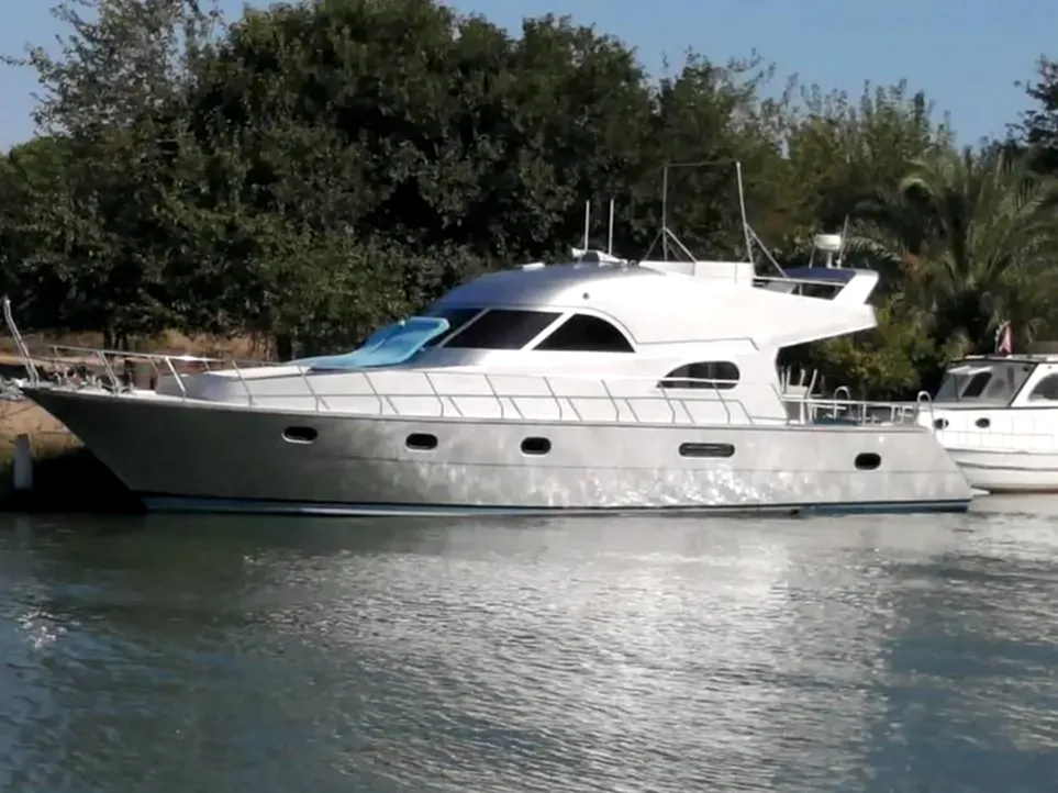 İstanbul Haliç Motor Yat Kiralama