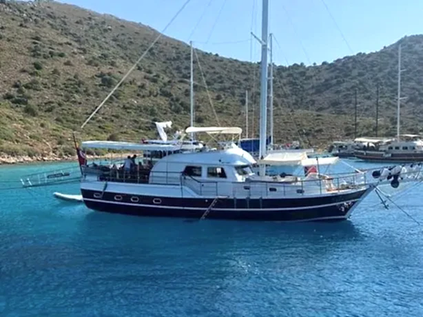 4 Kamaralı 8 Kişilik Kiralık Gulet Bozburun