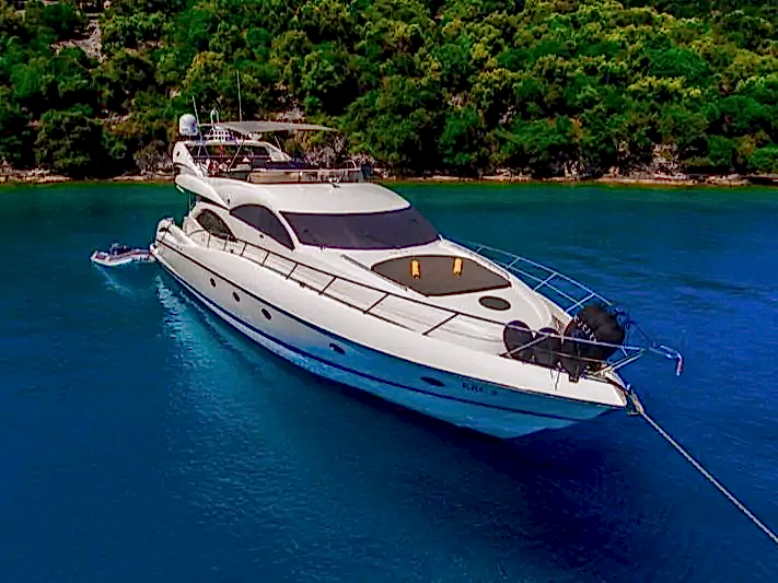 Göcek Kiralık 4 Kabinli Lüks Motor Yat