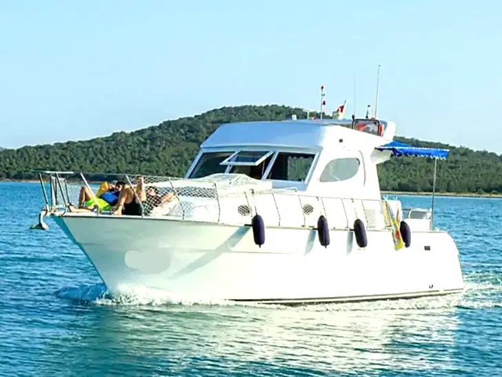 Cunda Kiralık Motoryat