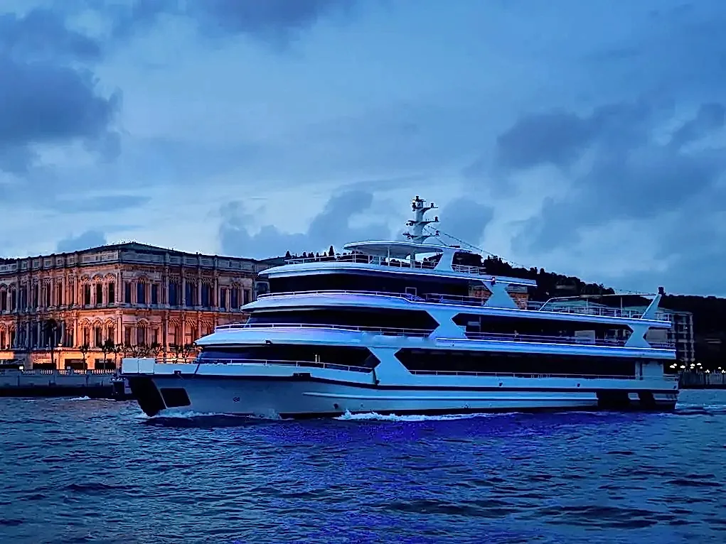 İstanbul Boğaz'ında Muhteşem Bir Gece